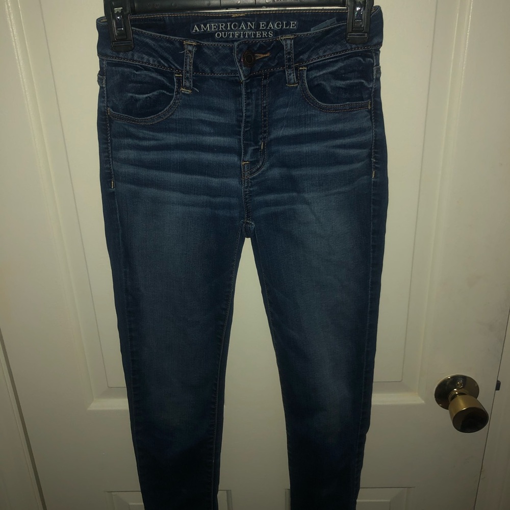 AE High Rise Medium Wash Skinny Jeans